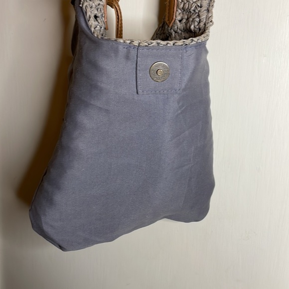 💥 2/$20 EUC Straw Colorblock Crossbody - Picture 5 of 6